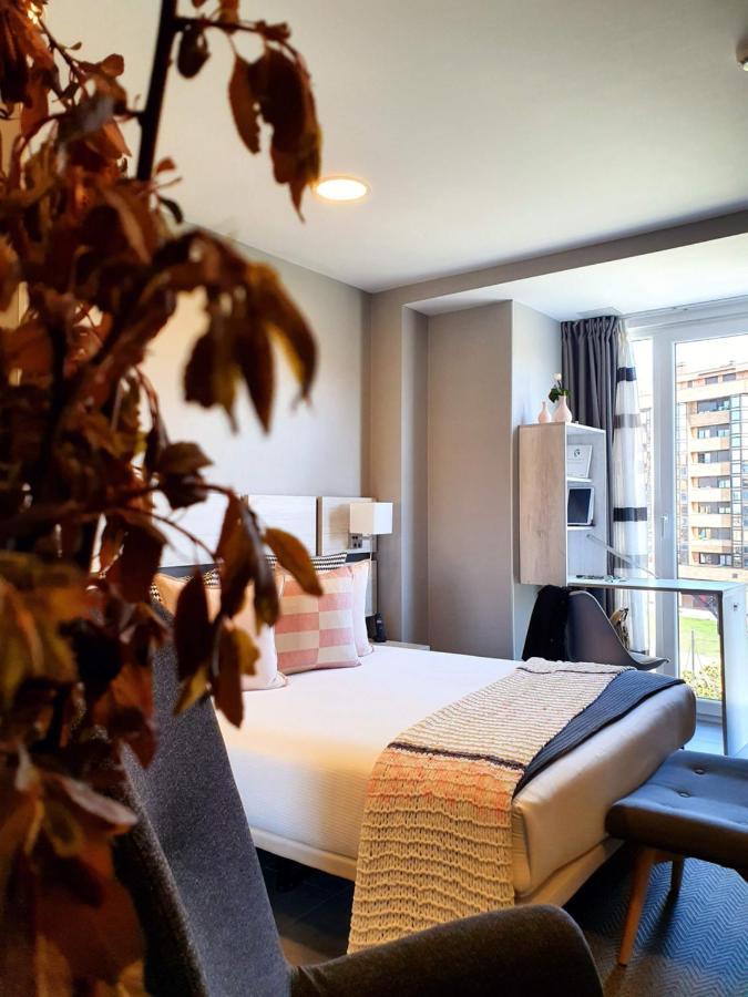 Apartahotel 5Dos5 Oviedo Kültér fotó